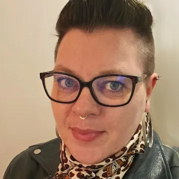 Headshot of Sarah McFadden