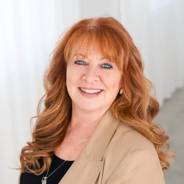 Headshot of Dena Kemmet