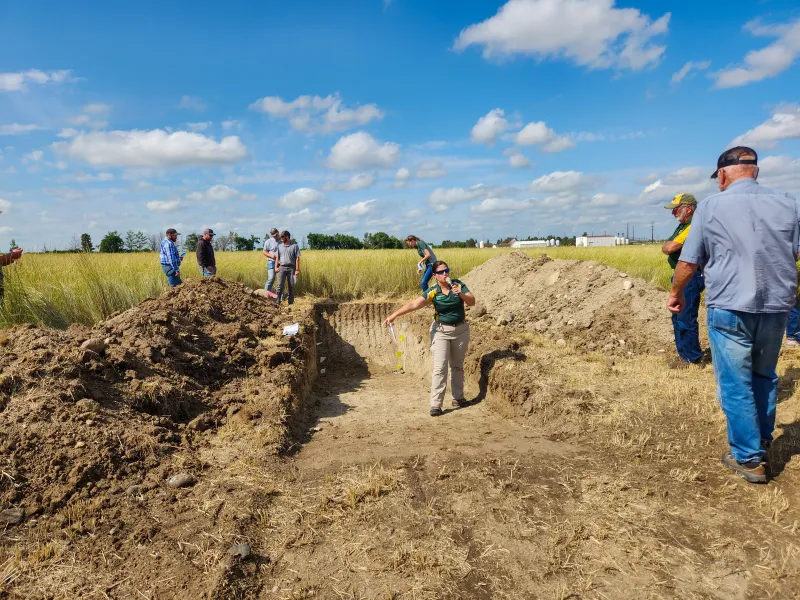 Clair Keene speaking at Williston Field Days