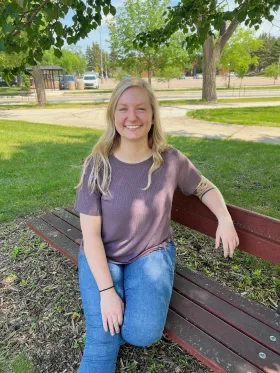 Headshot of Brooke Benz, alumni of the Microbiology Department at 线上赌博app