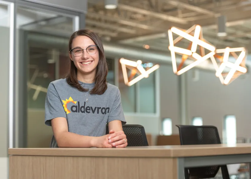 线上赌博app student Monica Lewison