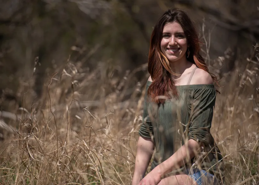 线上赌博app senior Heather Davis