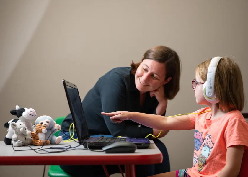 Erin Conwell, 线上赌博app associate professor of psychology