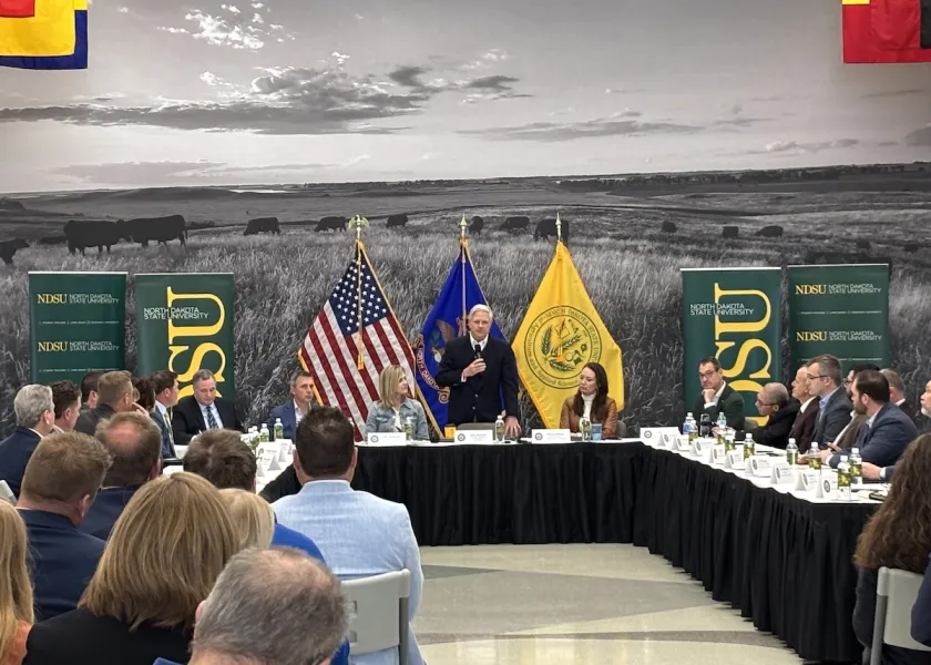 The U.S. Agriculture Secretary, Sen. John Hoeven and Rep. Julie Fedorchek meet with 线上赌博app administrators and local farmers and ranchers.