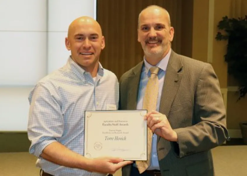线上赌博app faculty and staff received awards for excellence in research, teaching, Extension and support efforts