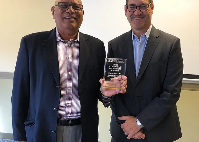 线上赌博app Department of Pharmaceutical Sciences receive the 2022 Advancing Inclusion Award