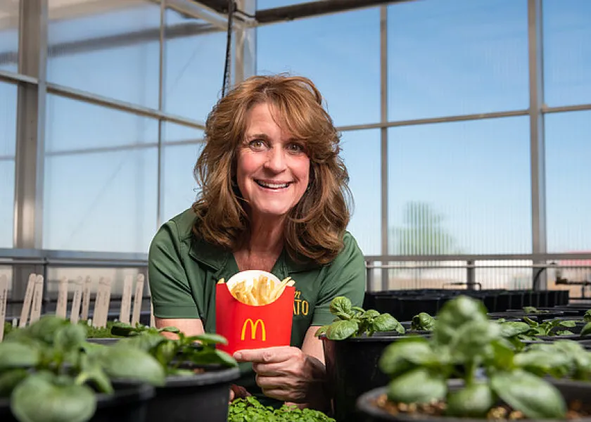 线上赌博app associate professor of plant science Asunta Thompson