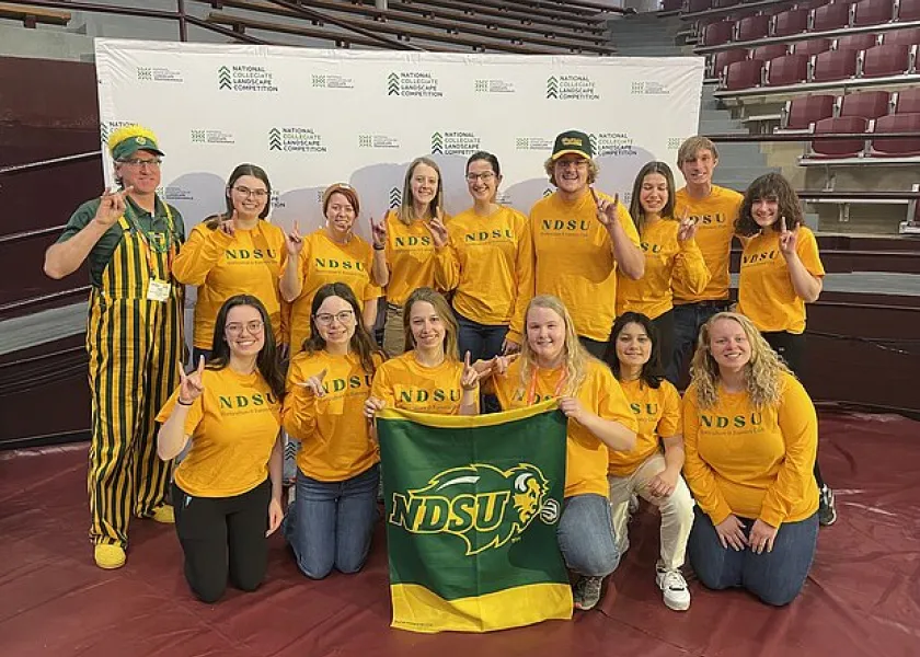 Team 线上赌博app earned a top 20 finish at the National Collegiate Landscape Competition