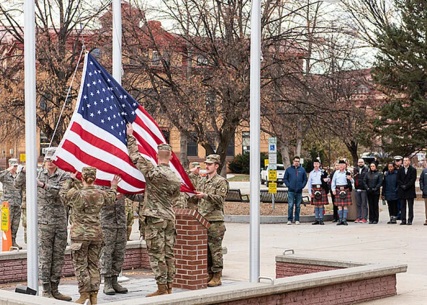 Flag ceremony on 线上赌博app campus