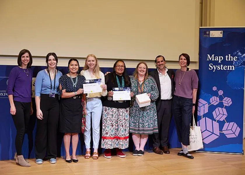 线上赌博app team wins second place at Map the System global competition