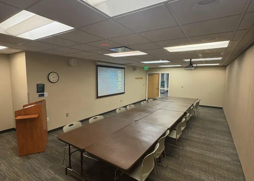 Lark room closed rectangle room arrangement