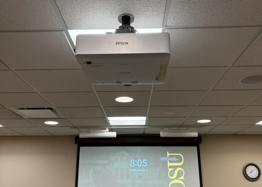 Memorial Union projector and screen