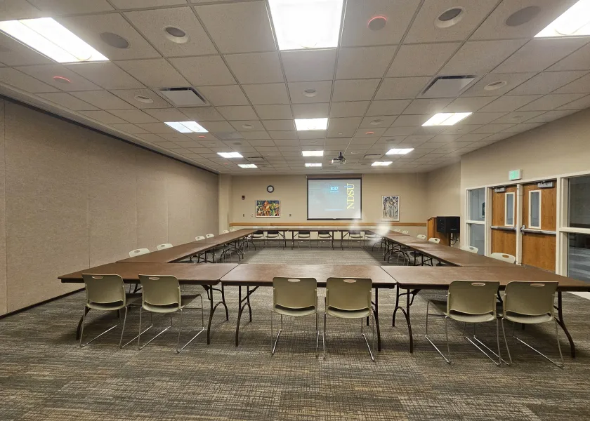 Rose Meeting Room in Open Square arrangement