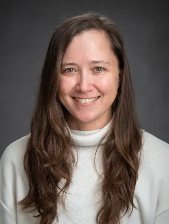 Headshot of Sara Poe