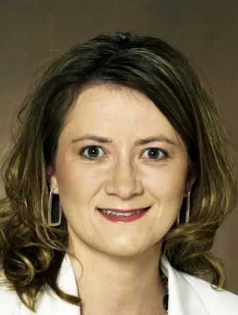 headshot of Shannon Eck