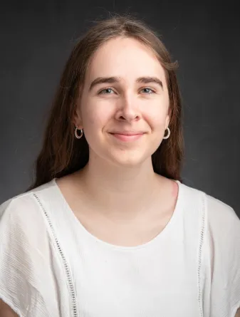 Lauren Gunderson Headshot