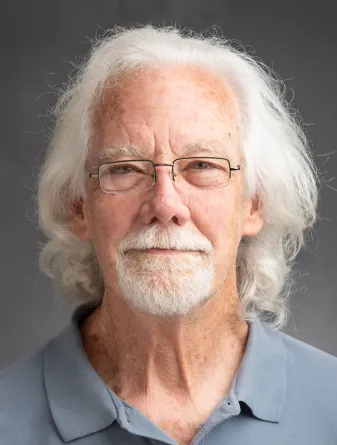 Larry Reynolds headshot