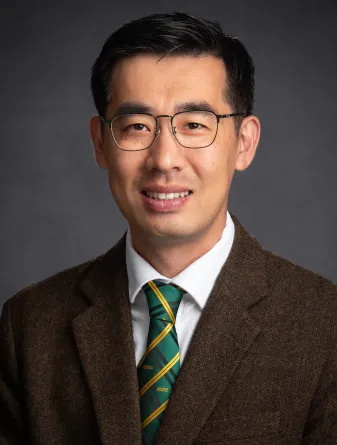 Xin Rex Sun Headshot