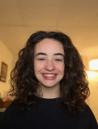 Maureen Barrett smiling