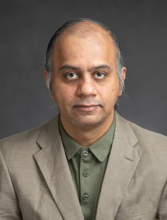 Hariharaputhiran Subramanian smiling confidently at the camera