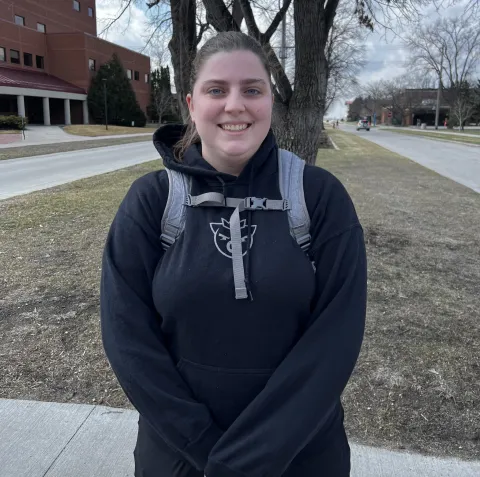 线上赌博app student Alison Reynolds