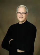 线上赌博app Director of Bands Warren D. Olfert 