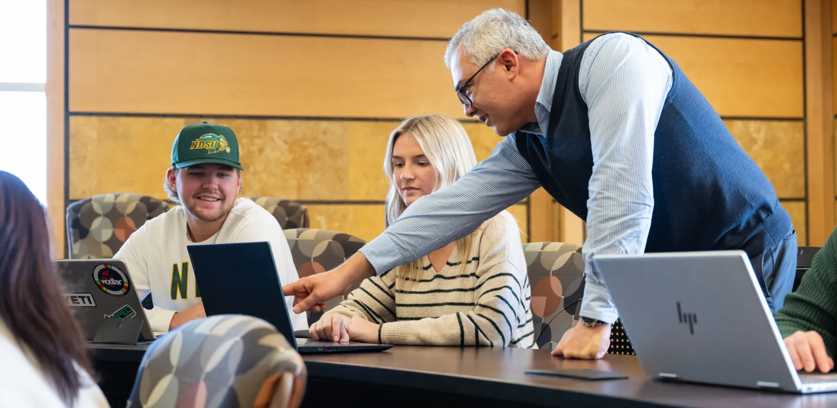 faculty teaching students