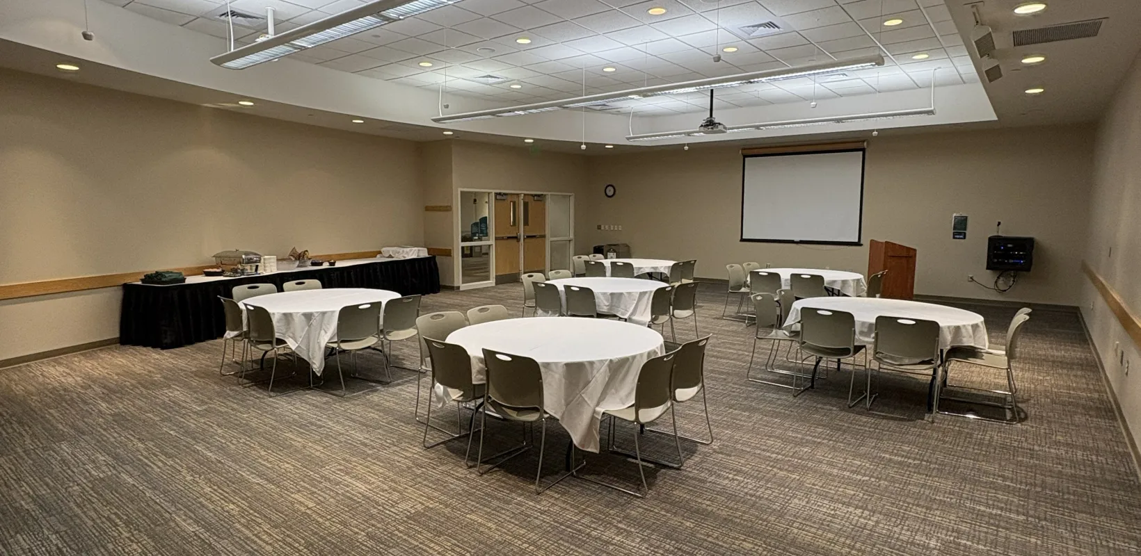 Hidatsa meeting room with round table setup
