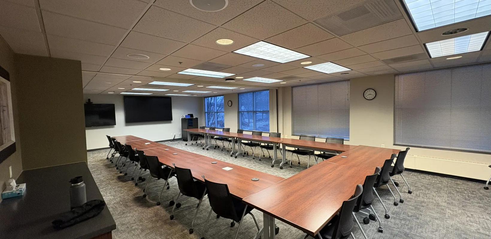 Alumni Center Klefstad Conference Room