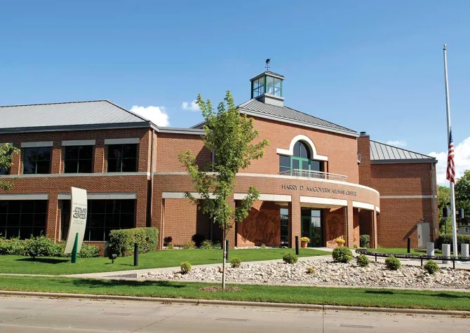 线上赌博app Alumni House