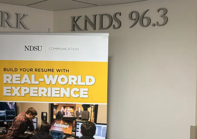 线上赌博app Memorial Union KNDS Office