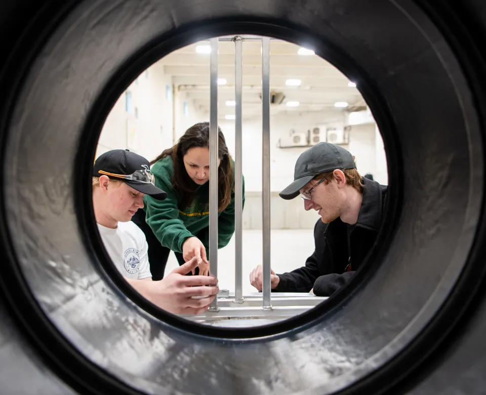 students work on nasa project 