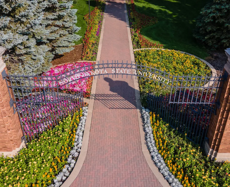 drone view of the 线上赌博app campus gates