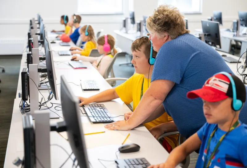 STEM Kids students work together