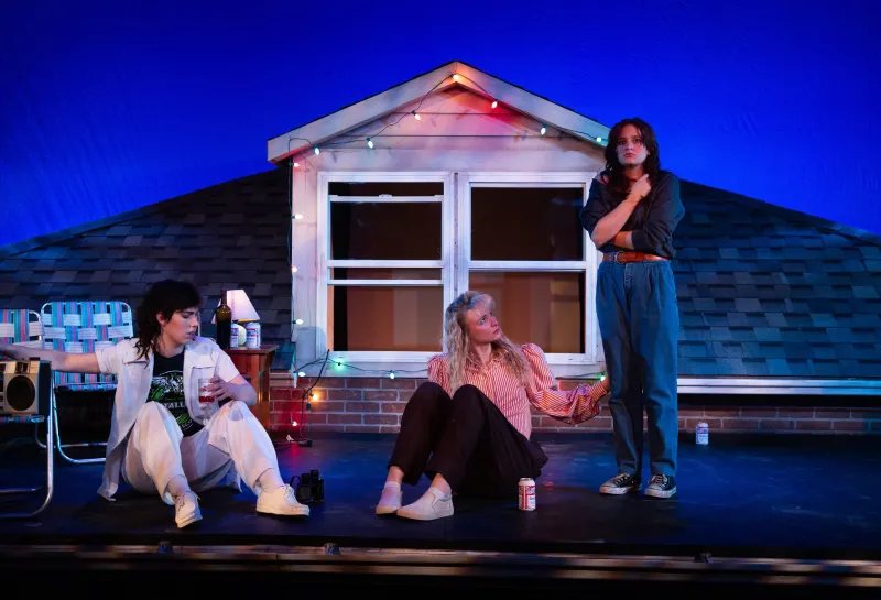 Three students performing in Theatre 线上赌博app's 