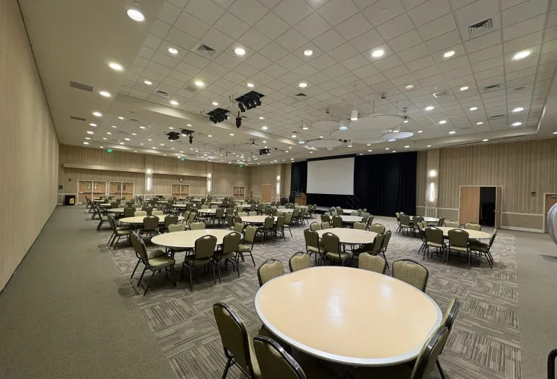 Memorial Union Ballroom A round tables