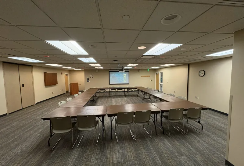 Meadow Lark Open square arrangement