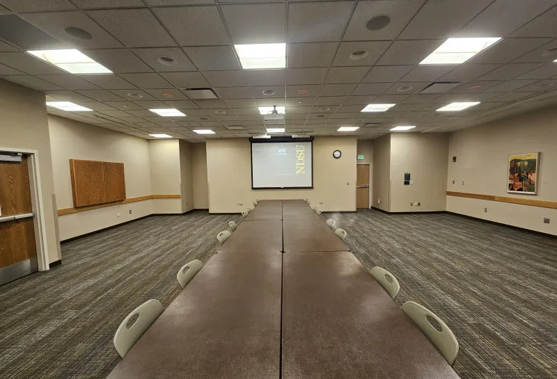 Prairie meeting room in Closed rectangle arrangement
