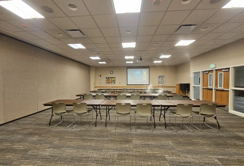 Rose Meeting Room in Classroom arrangement