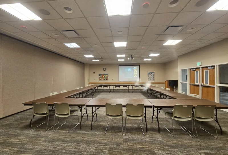 Rose Meeting Room in Open Square arrangement