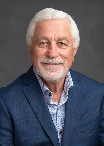 Elias M. Elias headshot