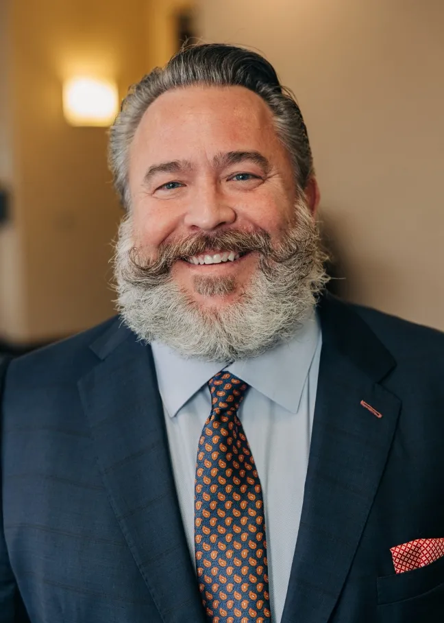 大卫Clouston looking confidently at camera.